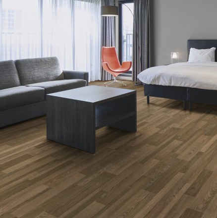 SURESTEP WOOD 18282 steamed multisize oak Линолеум Сурстеп ВУД